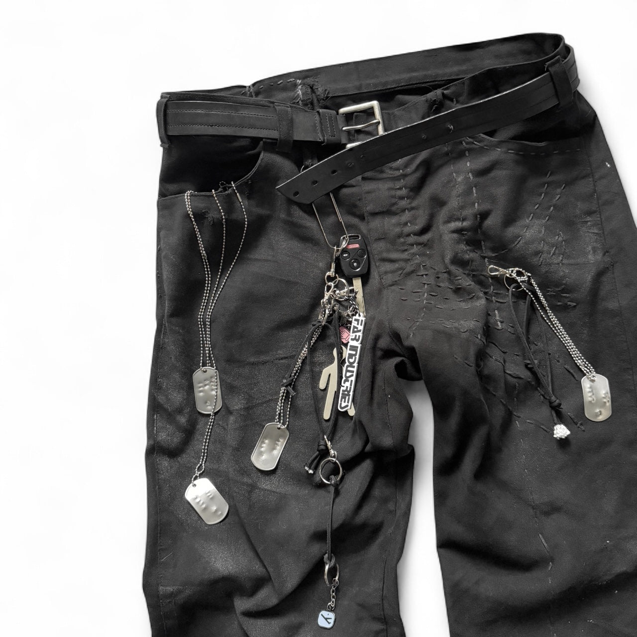 nyfw popup exclusive dogtag/keychain